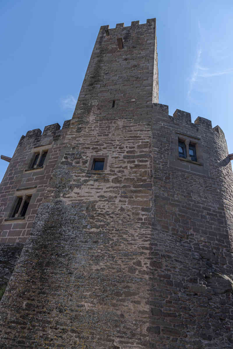 Comunidad Foral de Navarra 111 - Javier - castillo de Javier - torre del Homenaje o de San Miguel.jpg
